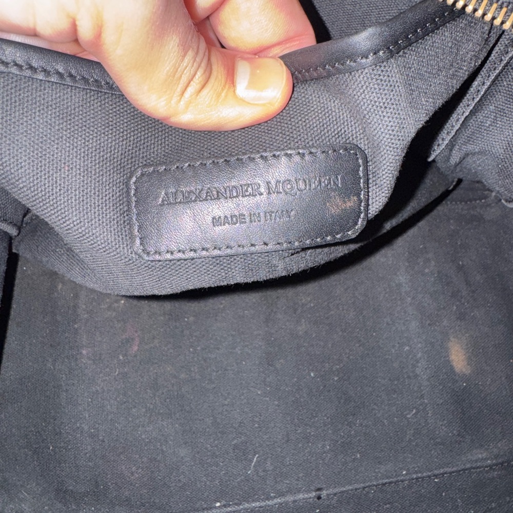 Alexander McQueen Black Leather Tote Bag - Picture 8 of 9